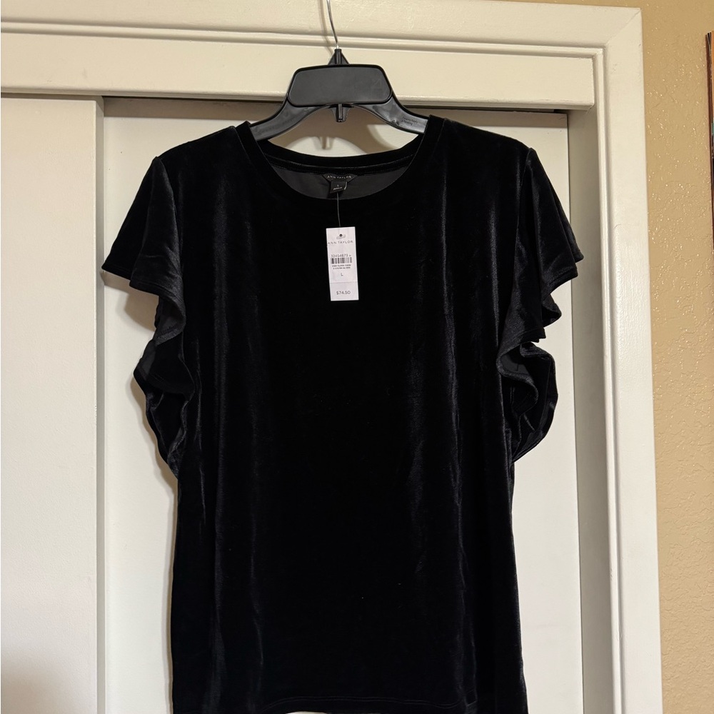 NWT Velvet Ann Taylor Flutter Sleeve Blouse